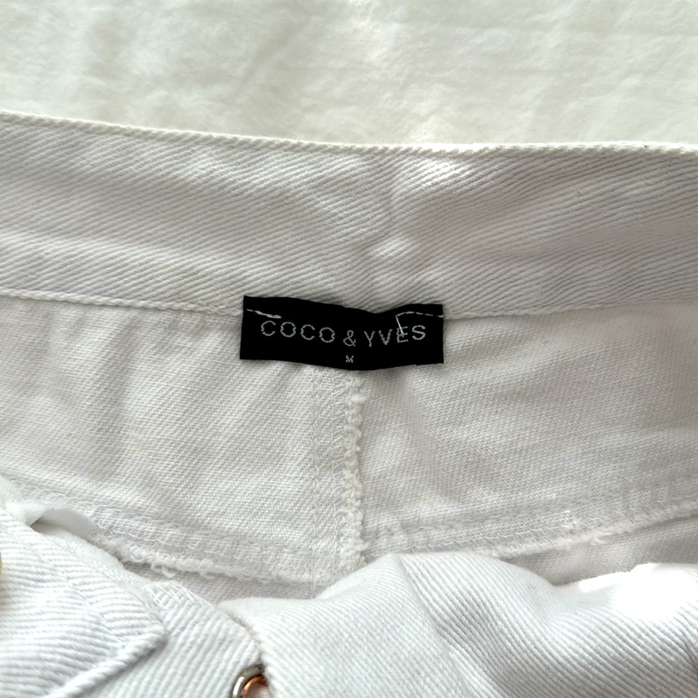 Coco & Yves - Picture 4 of 4